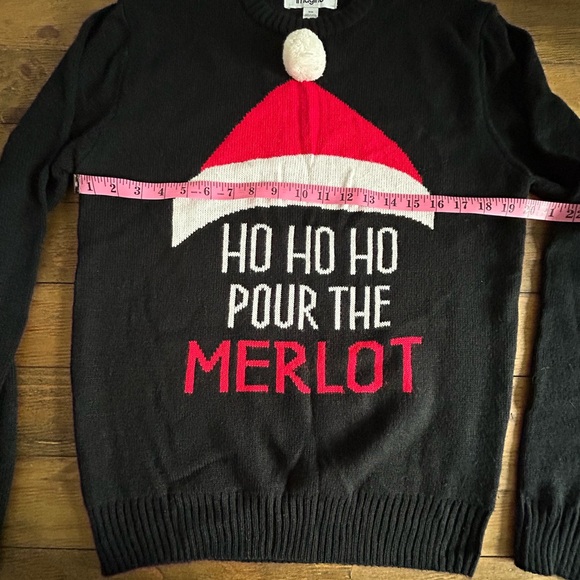 IMAGIN8 Black Christmas Pour the Merlot Sweater Ugly sweater Wine - Picture 8 of 8